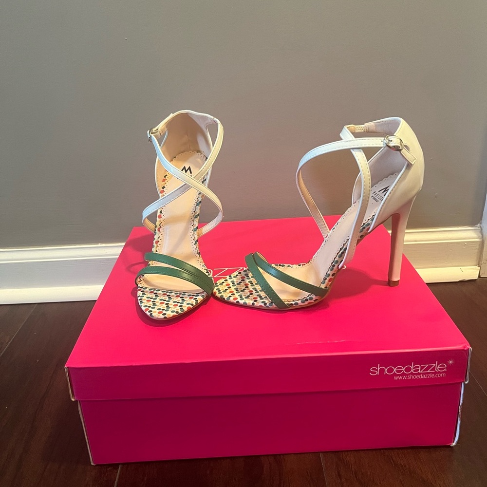 Shoe Dazzle Green and Cream Strappy Heels